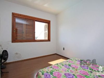 Casa à venda com 365m², 3 quartos, 1 suíte, 4 vagas no bairro Ipanema em Porto Alegre - Foto 27