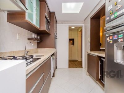 Apartamento à venda com 97m², 2 quartos, 1 suíte, 2 vagas no bairro Petrópolis em Porto Alegre - Foto 14