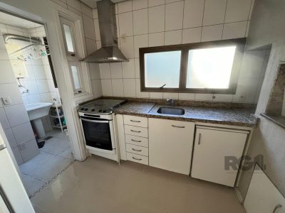 Apartamento à venda com 101m², 3 quartos, 1 suíte, 2 vagas no bairro Auxiliadora em Porto Alegre - Foto 12