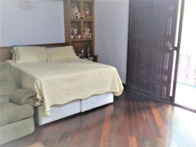 Casa à venda com 445m², 3 quartos, 3 suítes, 2 vagas no bairro Santana em Porto Alegre - Foto 23