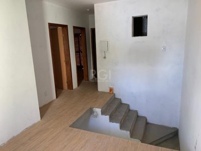 Casa à venda com 23m², 3 quartos, 1 suíte, 1 vaga no bairro Medianeira em Porto Alegre - Foto 9