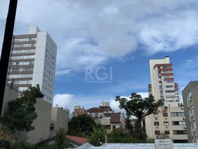 Apartamento à venda com 62m², 2 quartos, 1 vaga no bairro Petrópolis em Porto Alegre - Foto 2