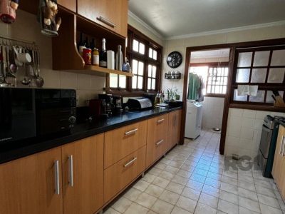 Casa à venda com 376m², 4 quartos, 3 suítes, 3 vagas no bairro Cristal em Porto Alegre - Foto 25