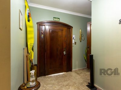 Casa à venda com 448m², 7 quartos, 3 suítes, 8 vagas no bairro Santana em Porto Alegre - Foto 13