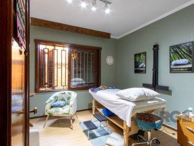 Casa à venda com 448m², 7 quartos, 3 suítes, 8 vagas no bairro Santana em Porto Alegre - Foto 15