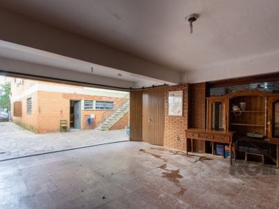 Casa à venda com 448m², 7 quartos, 3 suítes, 8 vagas no bairro Santana em Porto Alegre - Foto 49