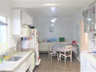 Casa à venda com 236m², 4 quartos, 2 suítes, 4 vagas no bairro Santana em Porto Alegre - Foto 27