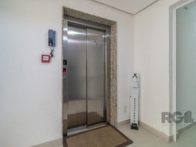 Apartamento à venda com 74m², 2 quartos, 1 suíte, 2 vagas no bairro Tristeza em Porto Alegre - Foto 7