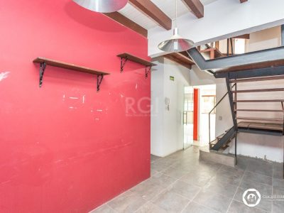 Casa à venda com 330m², 4 quartos, 3 suítes, 2 vagas no bairro Petrópolis em Porto Alegre - Foto 9