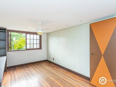 Casa à venda com 330m², 4 quartos, 3 suítes, 2 vagas no bairro Petrópolis em Porto Alegre - Foto 46