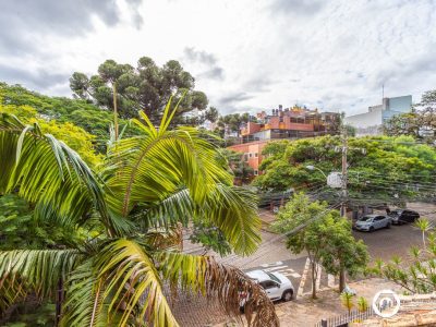 Casa à venda com 330m², 4 quartos, 3 suítes, 2 vagas no bairro Petrópolis em Porto Alegre - Foto 57