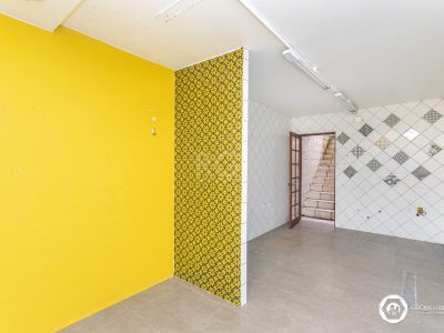 Casa à venda com 330m², 4 quartos, 3 suítes, 2 vagas no bairro Petrópolis em Porto Alegre - Foto 61