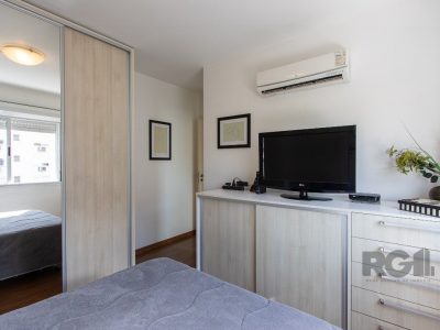 Apartamento à venda com 78m², 2 quartos, 1 suíte, 1 vaga no bairro Tristeza em Porto Alegre - Foto 29