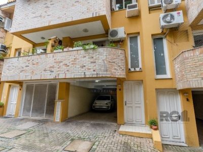 Casa Condominio à venda com 159m², 3 quartos, 1 suíte, 2 vagas no bairro Tristeza em Porto Alegre - Foto 2