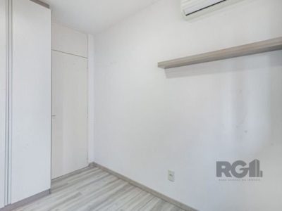 Apartamento à venda com 67m², 3 quartos, 1 suíte, 2 vagas no bairro Tristeza em Porto Alegre - Foto 16