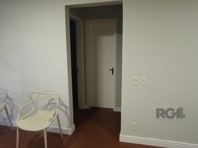 Apartamento à venda com 69m², 2 quartos, 1 vaga no bairro Jardim do Salso em Porto Alegre - Foto 3