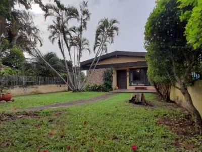 Casa à venda com 200m², 3 quartos, 1 suíte, 8 vagas no bairro Ipanema em Porto Alegre - Foto 3