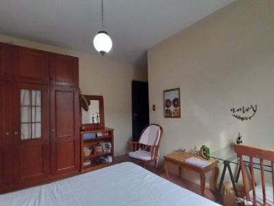 Casa à venda com 200m², 3 quartos, 1 suíte, 8 vagas no bairro Ipanema em Porto Alegre - Foto 17