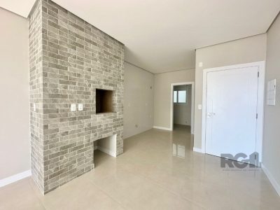 Apartamento à venda com 72m², 2 quartos, 1 suíte, 1 vaga no bairro Centro em Capão da Canoa - Foto 9