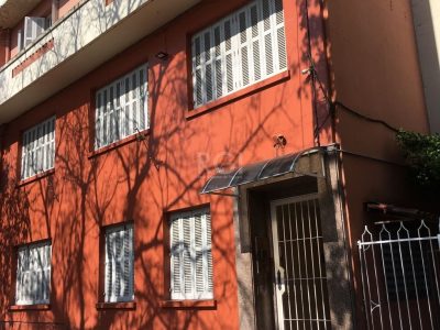 Apartamento à venda com 76m², 3 quartos no bairro Floresta em Porto Alegre - Foto 2