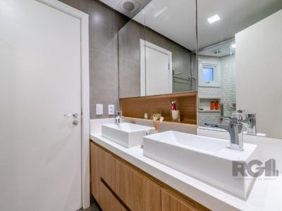 Apartamento à venda com 369m², 3 quartos, 1 suíte, 4 vagas no bairro Auxiliadora em Porto Alegre - Foto 31