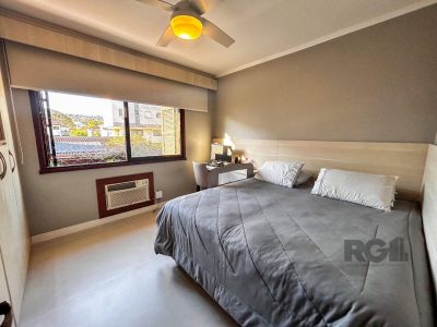 Casa à venda com 309m², 3 quartos, 2 suítes, 5 vagas no bairro Cristal em Porto Alegre - Foto 44