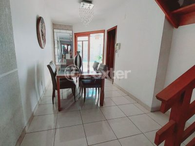 Casa à venda com 225m², 3 quartos, 2 suítes, 2 vagas no bairro Jardim Itu em Porto Alegre - Foto 5