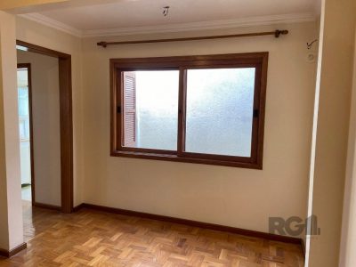 Apartamento à venda com 57m², 2 quartos no bairro Rio Branco em Porto Alegre - Foto 2