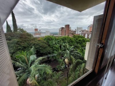 Apartamento à venda com 159m², 3 quartos, 1 suíte, 2 vagas no bairro Moinhos de Vento em Porto Alegre - Foto 21