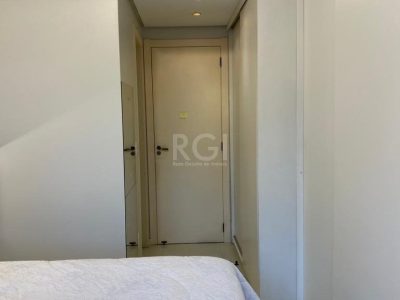 Apartamento à venda com 95m², 3 quartos, 1 suíte, 2 vagas no bairro Tristeza em Porto Alegre - Foto 27