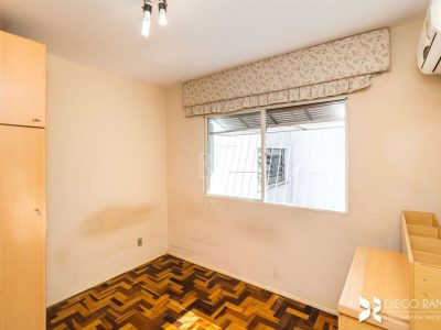 Apartamento à venda com 82m², 3 quartos, 1 suíte, 1 vaga no bairro Menino Deus em Porto Alegre - Foto 6