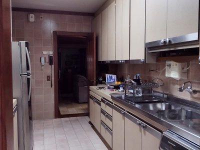 Apartamento à venda com 295m², 3 quartos, 1 suíte, 2 vagas no bairro Bela Vista em Porto Alegre - Foto 15