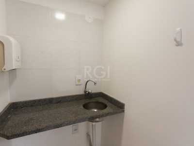 Conjunto/Sala à venda com 62m² no bairro Três Figueiras em Porto Alegre - Foto 7