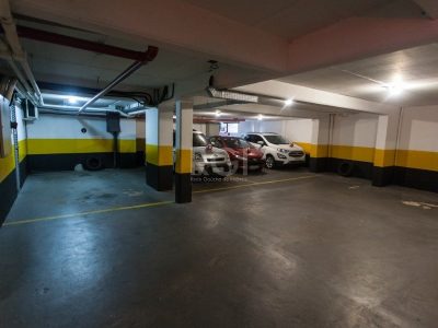 Conjunto/Sala à venda com 62m² no bairro Três Figueiras em Porto Alegre - Foto 12