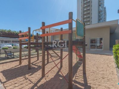 Apartamento à venda com 64m², 2 quartos, 1 suíte, 1 vaga no bairro São Geraldo em Porto Alegre - Foto 17