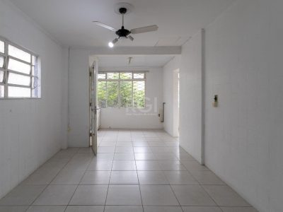 Casa à venda com 374m², 5 quartos, 10 vagas no bairro Petrópolis em Porto Alegre - Foto 5