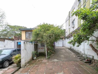 Casa à venda com 374m², 5 quartos, 10 vagas no bairro Petrópolis em Porto Alegre - Foto 17