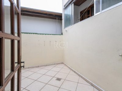 Casa à venda com 374m², 5 quartos, 10 vagas no bairro Petrópolis em Porto Alegre - Foto 29