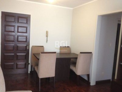 Apartamento à venda com 67m², 2 quartos, 1 vaga no bairro Petrópolis em Porto Alegre - Foto 2