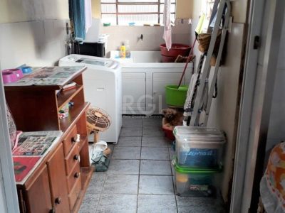 Casa à venda com 90m², 2 quartos, 2 vagas no bairro Cristal em Porto Alegre - Foto 5