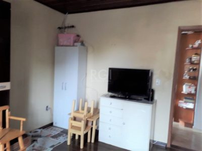 Casa à venda com 90m², 2 quartos, 2 vagas no bairro Cristal em Porto Alegre - Foto 7