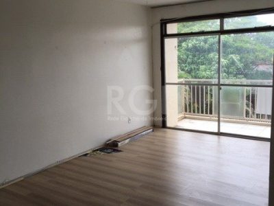 Apartamento à venda com 107m², 3 quartos, 1 suíte, 1 vaga no bairro Cristal em Porto Alegre - Foto 4