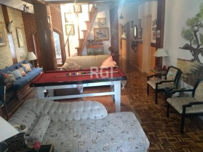 Apartamento à venda com 300m², 3 quartos, 1 suíte, 6 vagas no bairro Três Figueiras em Porto Alegre - Foto 2