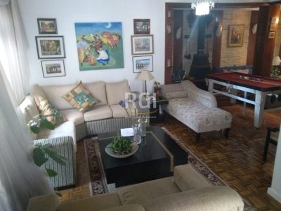 Apartamento à venda com 300m², 3 quartos, 1 suíte, 6 vagas no bairro Três Figueiras em Porto Alegre - Foto 4