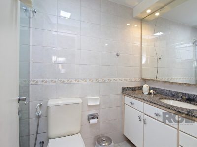 Apartamento à venda com 190m², 5 quartos, 2 suítes, 2 vagas no bairro Menino Deus em Porto Alegre - Foto 25