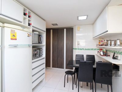 Apartamento à venda com 190m², 5 quartos, 2 suítes, 2 vagas no bairro Menino Deus em Porto Alegre - Foto 31