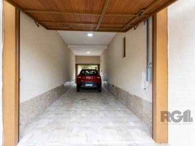 Casa à venda com 257m², 4 quartos, 1 suíte, 5 vagas no bairro Ipanema em Porto Alegre - Foto 24