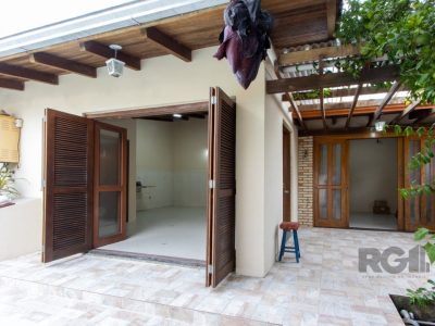 Casa à venda com 257m², 4 quartos, 1 suíte, 5 vagas no bairro Ipanema em Porto Alegre - Foto 28