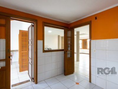 Casa à venda com 257m², 4 quartos, 1 suíte, 5 vagas no bairro Ipanema em Porto Alegre - Foto 13