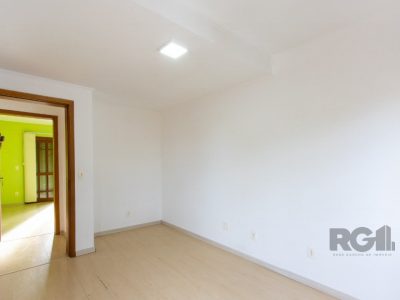 Casa à venda com 257m², 4 quartos, 1 suíte, 5 vagas no bairro Ipanema em Porto Alegre - Foto 46